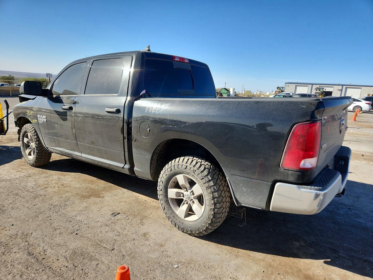 2023 Ram 1500 Classic Slt - Фото 2