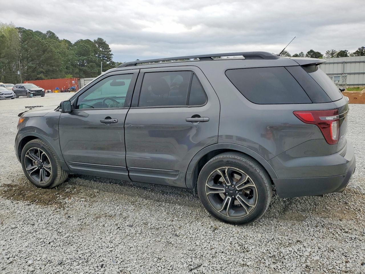 2015 Ford Explorer Sport - Фото 2