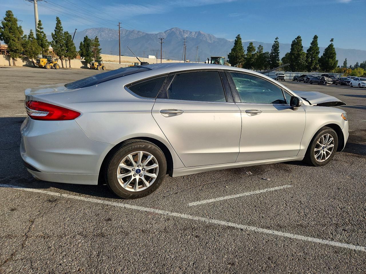 2017 Ford Fusion S - Фото 3