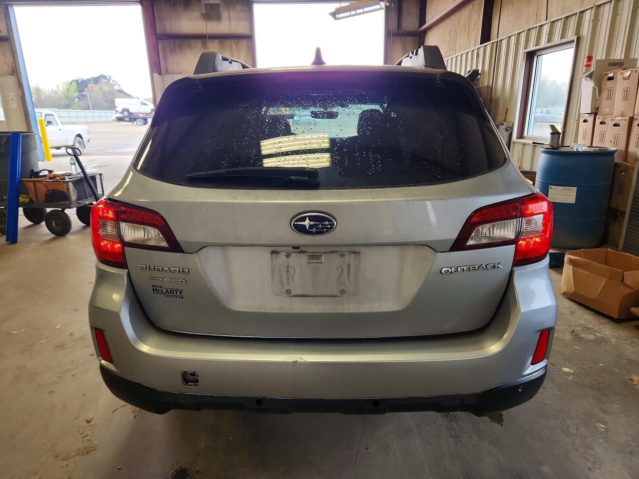 2018 Subaru Outback 2.5I Limited - Image 6