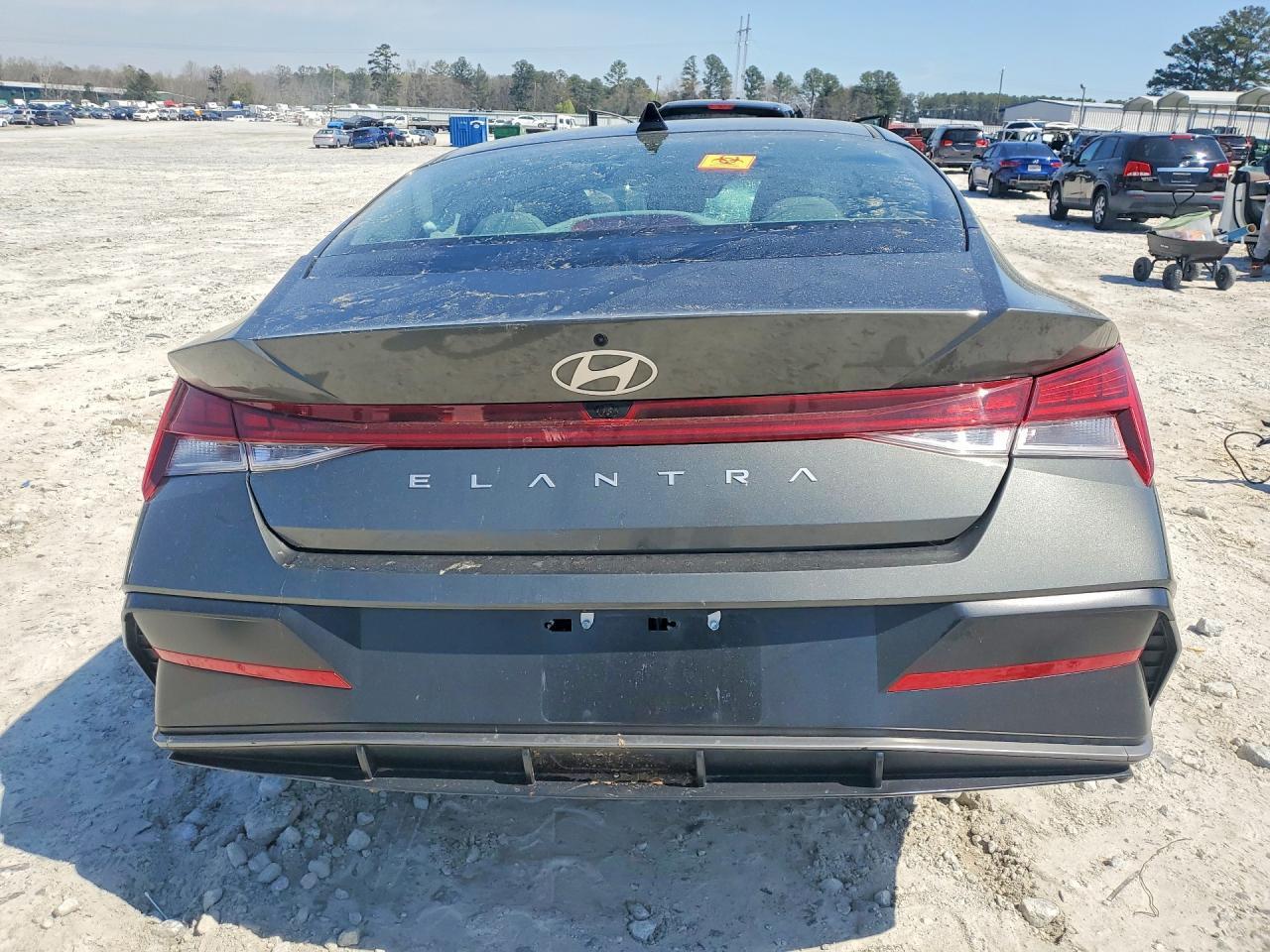 2025 Hyundai Elantra Sel Convenience - Фото 6