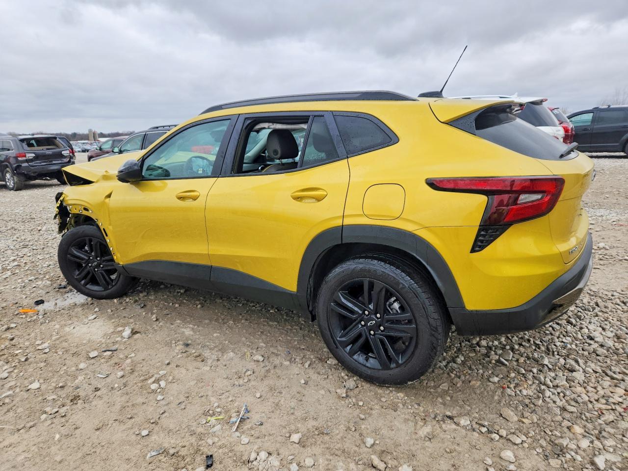 2025 Chevrolet Trax Activ - Image 2