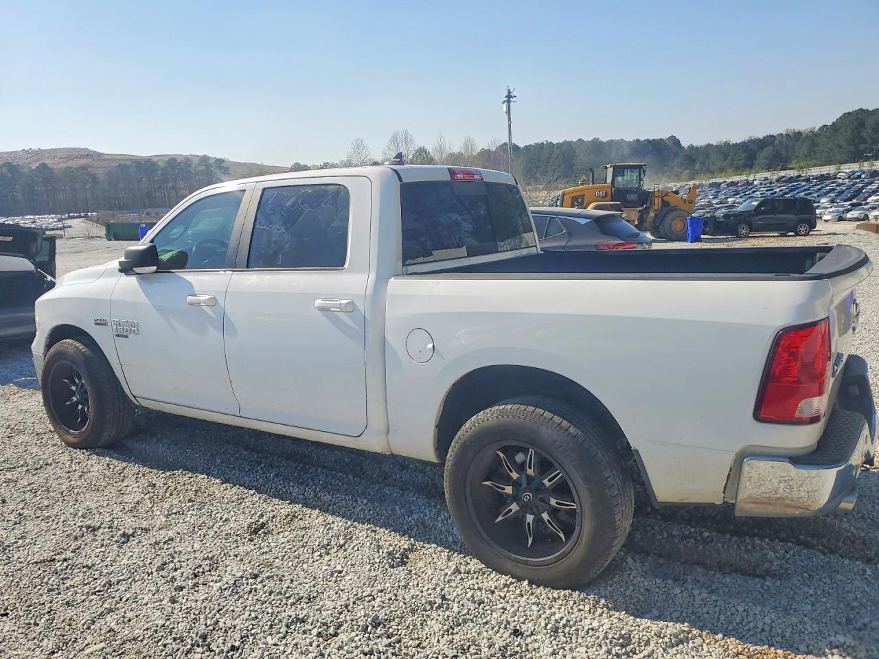 2019 Ram 1500 Classic Slt - Фото 2