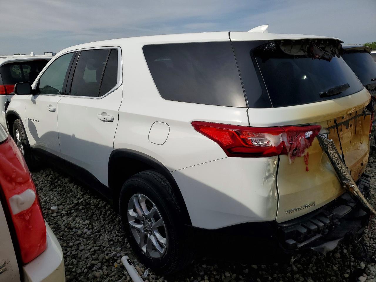 2021 Chevrolet Traverse Ls - Image 2