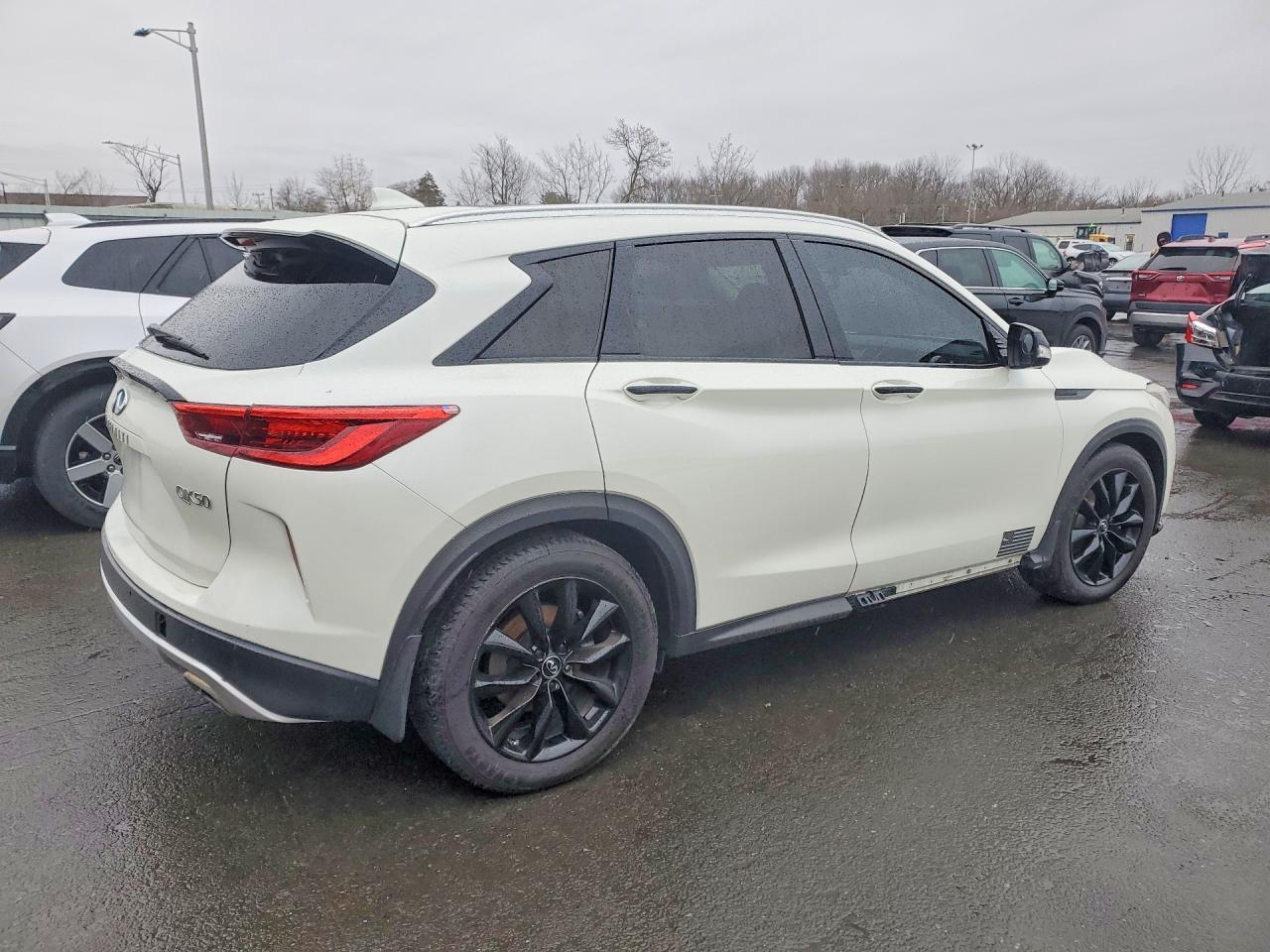 2019 Infiniti Qx50 Essential - Image 3