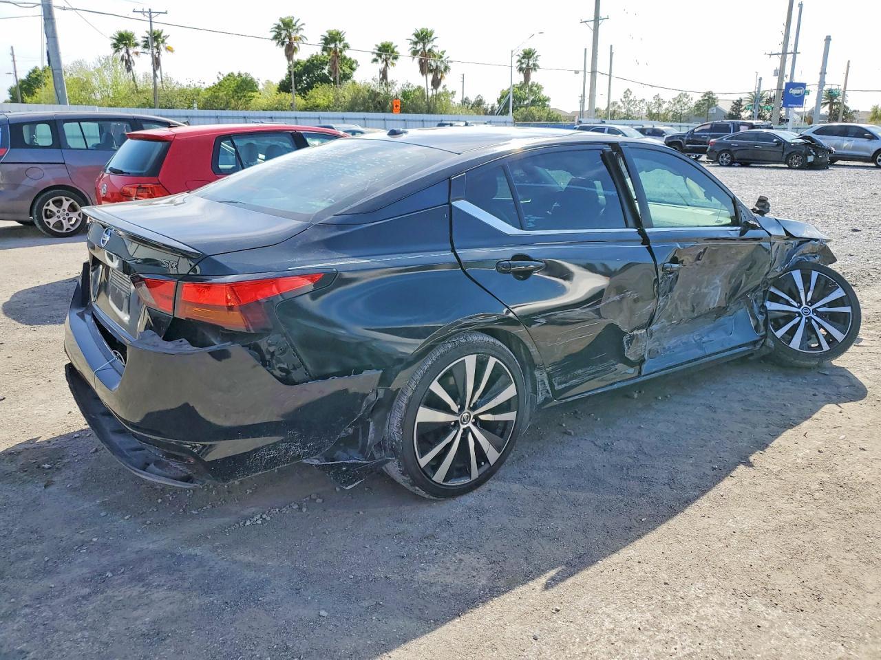 2020 Nissan Altima 2.5 Sr - Фото 3
