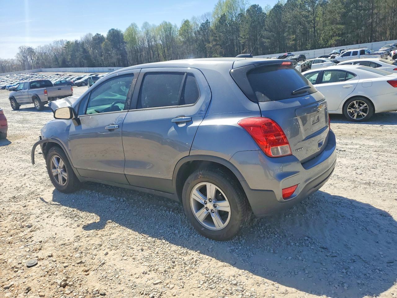 2020 Chevrolet Trax Ls - Фото 2