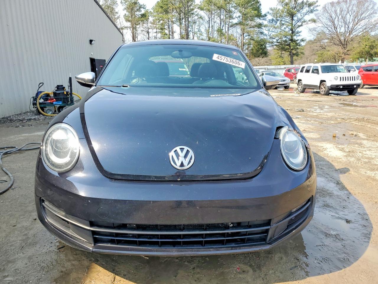 2013 Volkswagen Beetle - Фото 5