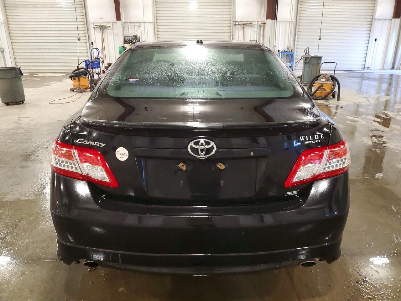 2010 Toyota Camry Se - Фото 6