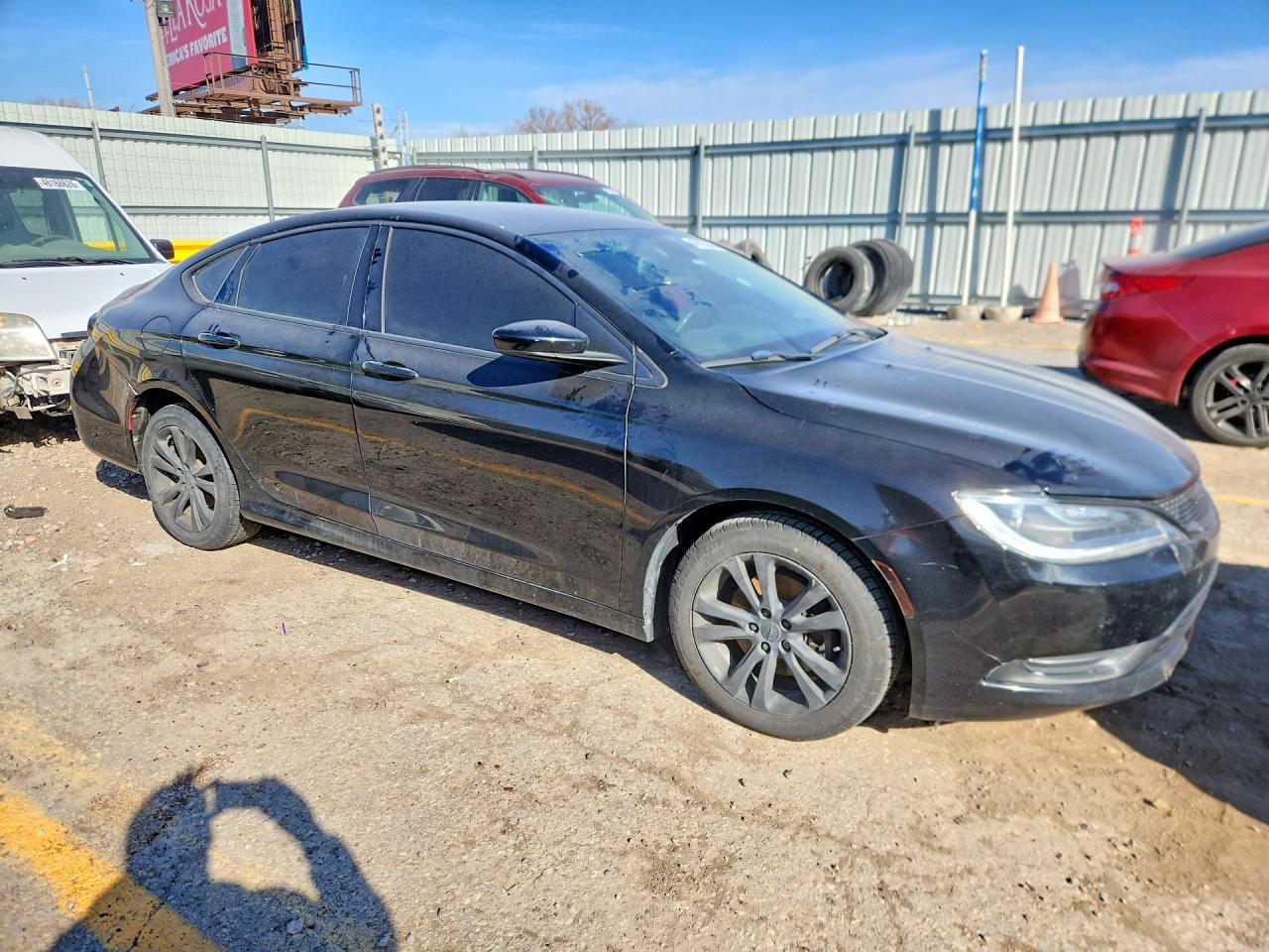 2016 Chrysler 200 Limited - Фото 4