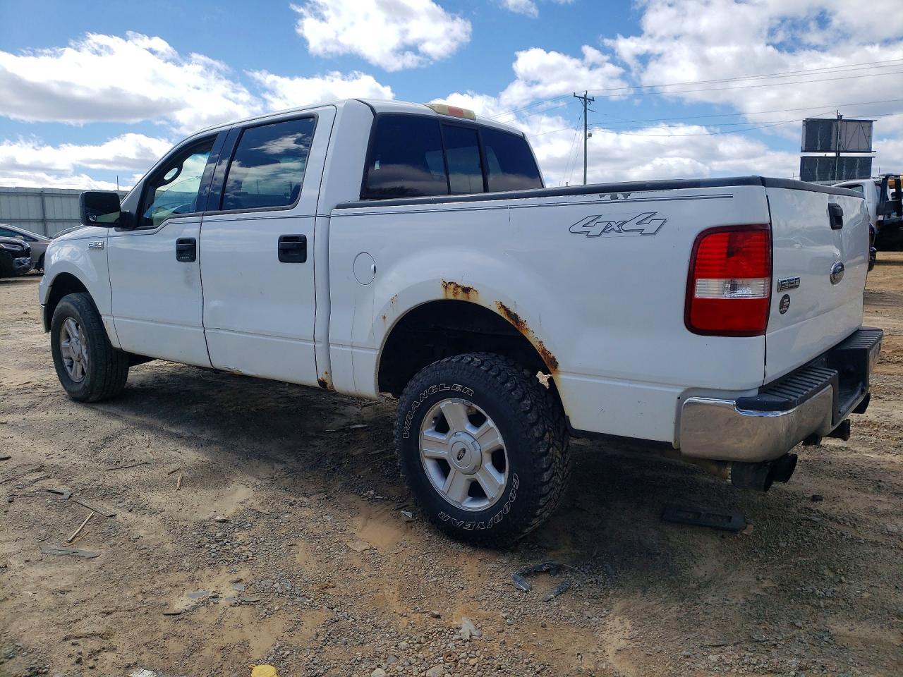 2004 Ford F150 Supercrew - Image 2