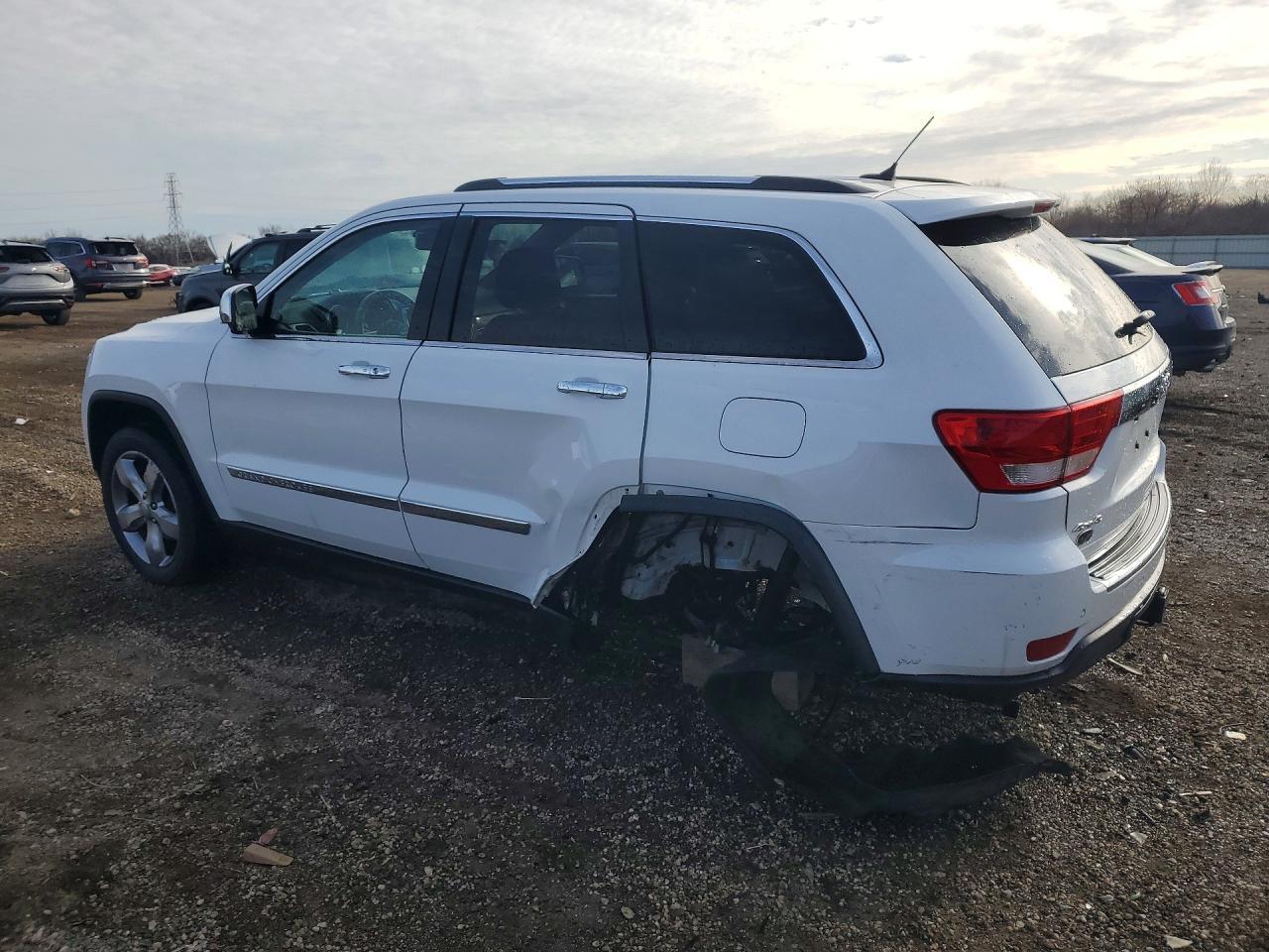 2013 Jeep Grand Cherokee Overland - Фото 2