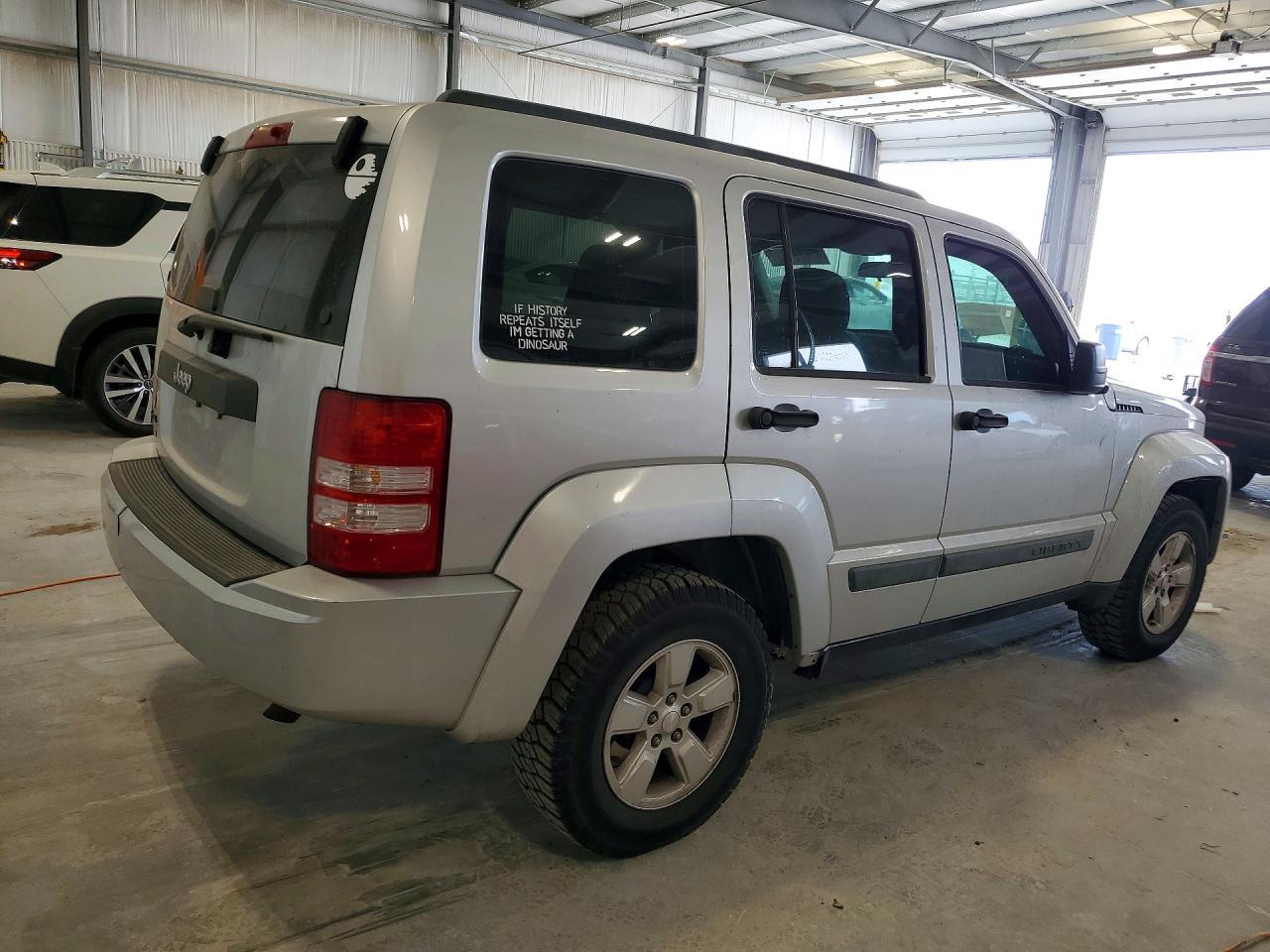 2010 Jeep Liberty Sport - Фото 3