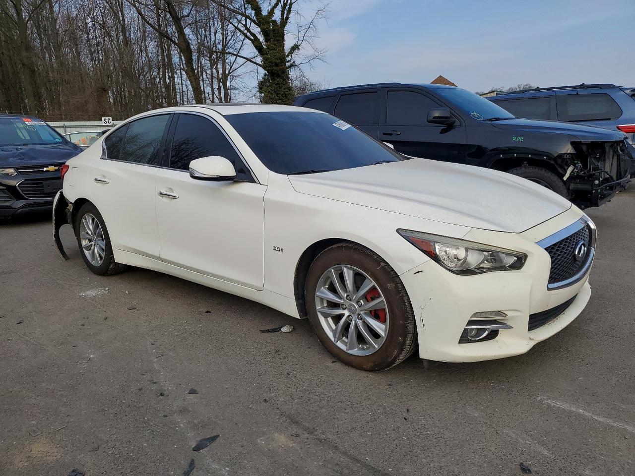 2017 Infiniti Q50 3.0T Premium - Фото 4