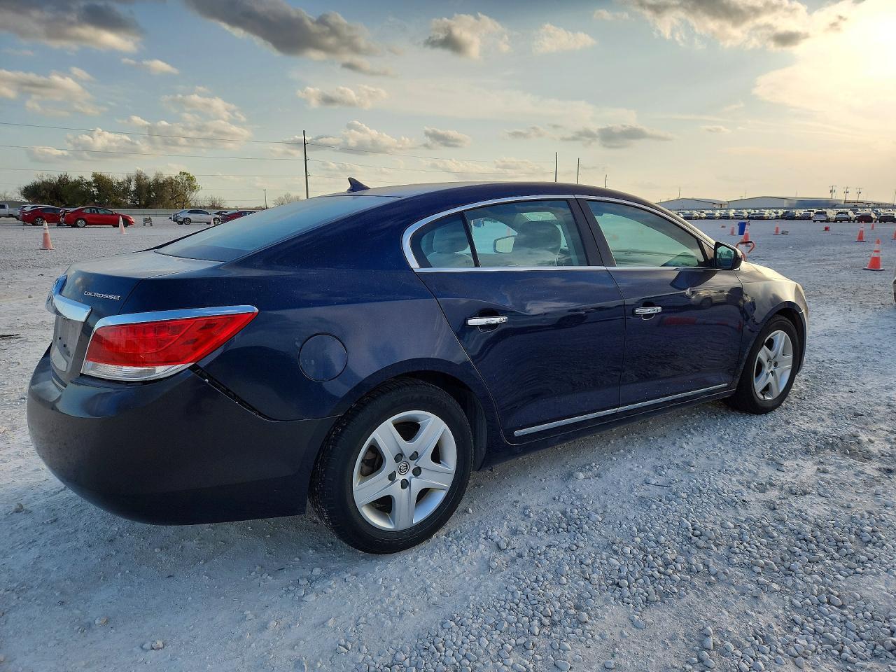 2011 Buick Lacrosse Cx - Фото 3