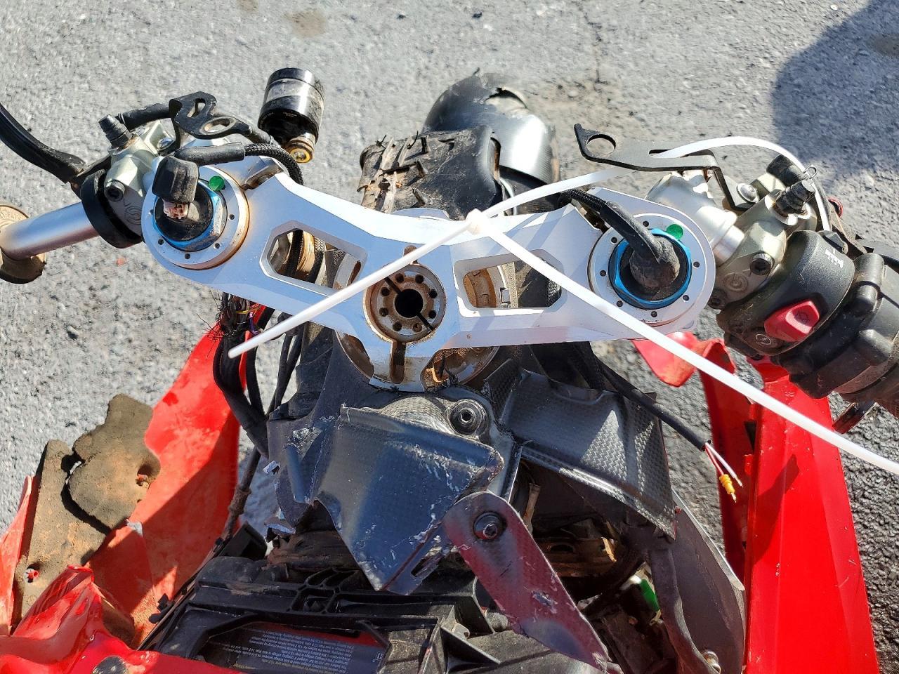 2024 Ducati Panigale V4S - Фото 7