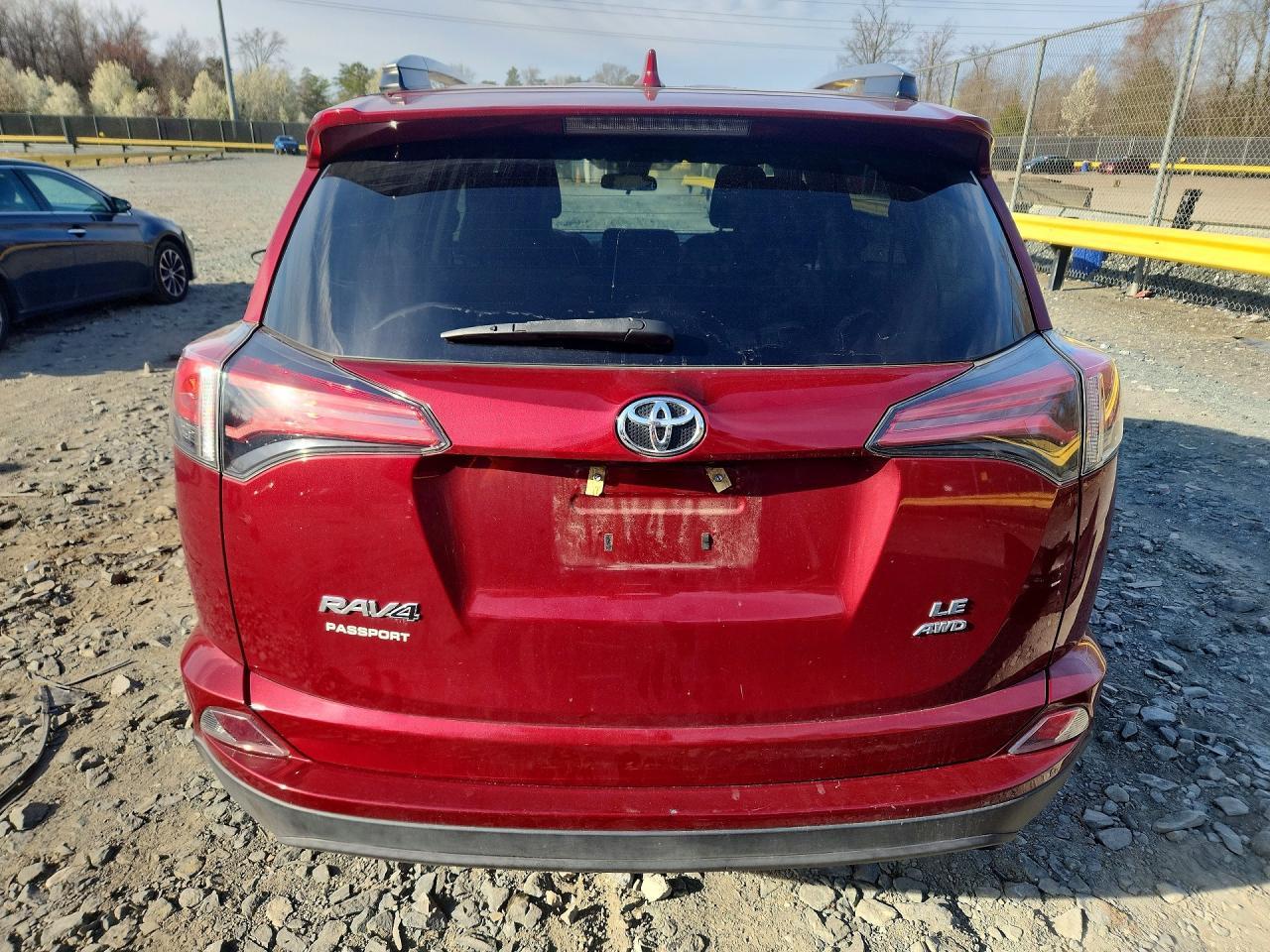 2018 Toyota Rav4 Le - Фото 6