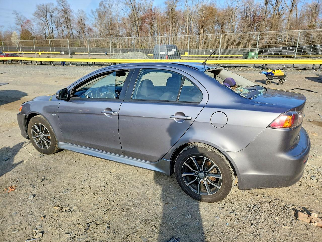 2017 Mitsubishi Lancer Es - Image 2