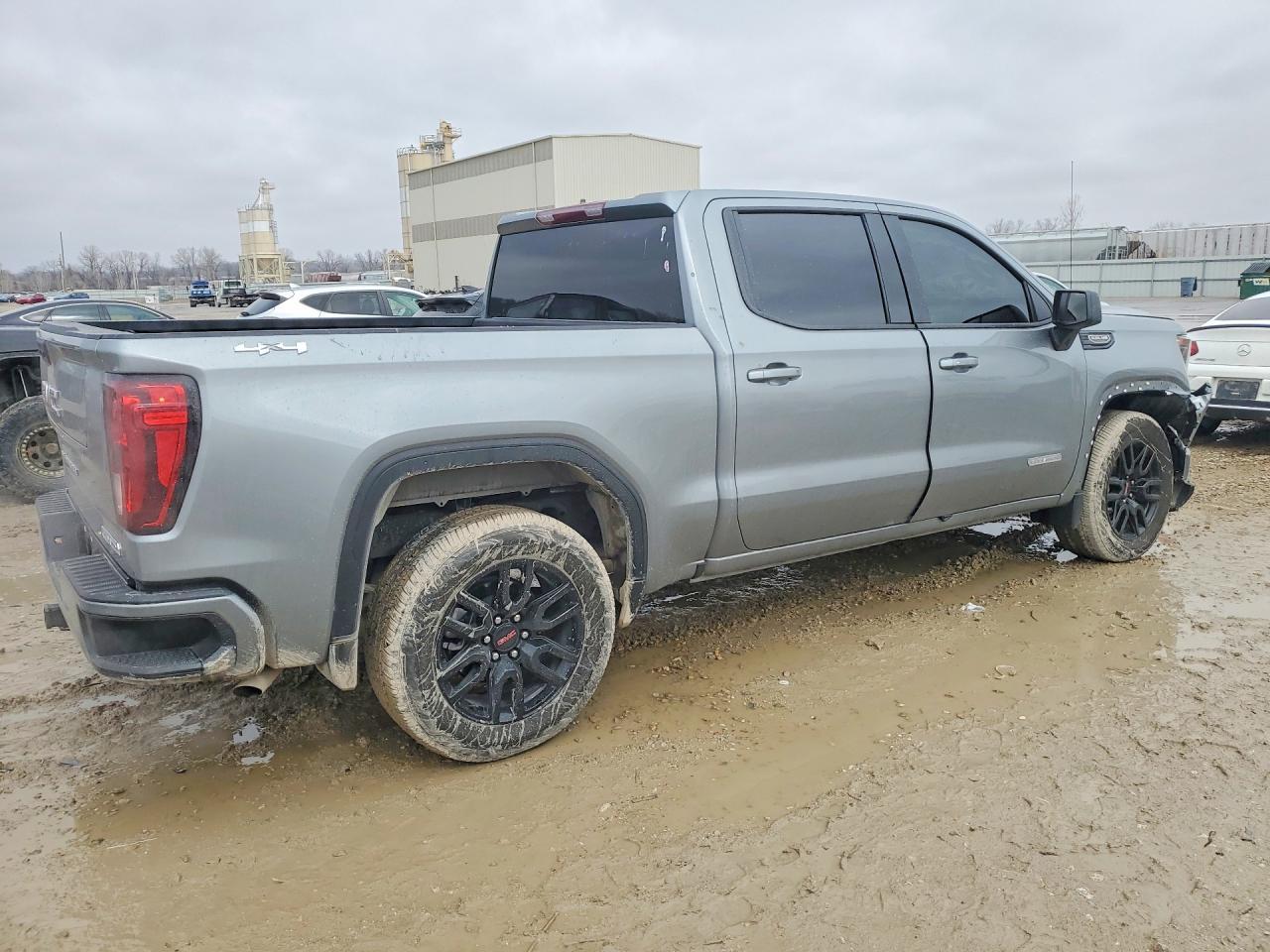 2025 GMC Sierra K1500 Elevation - Image 3