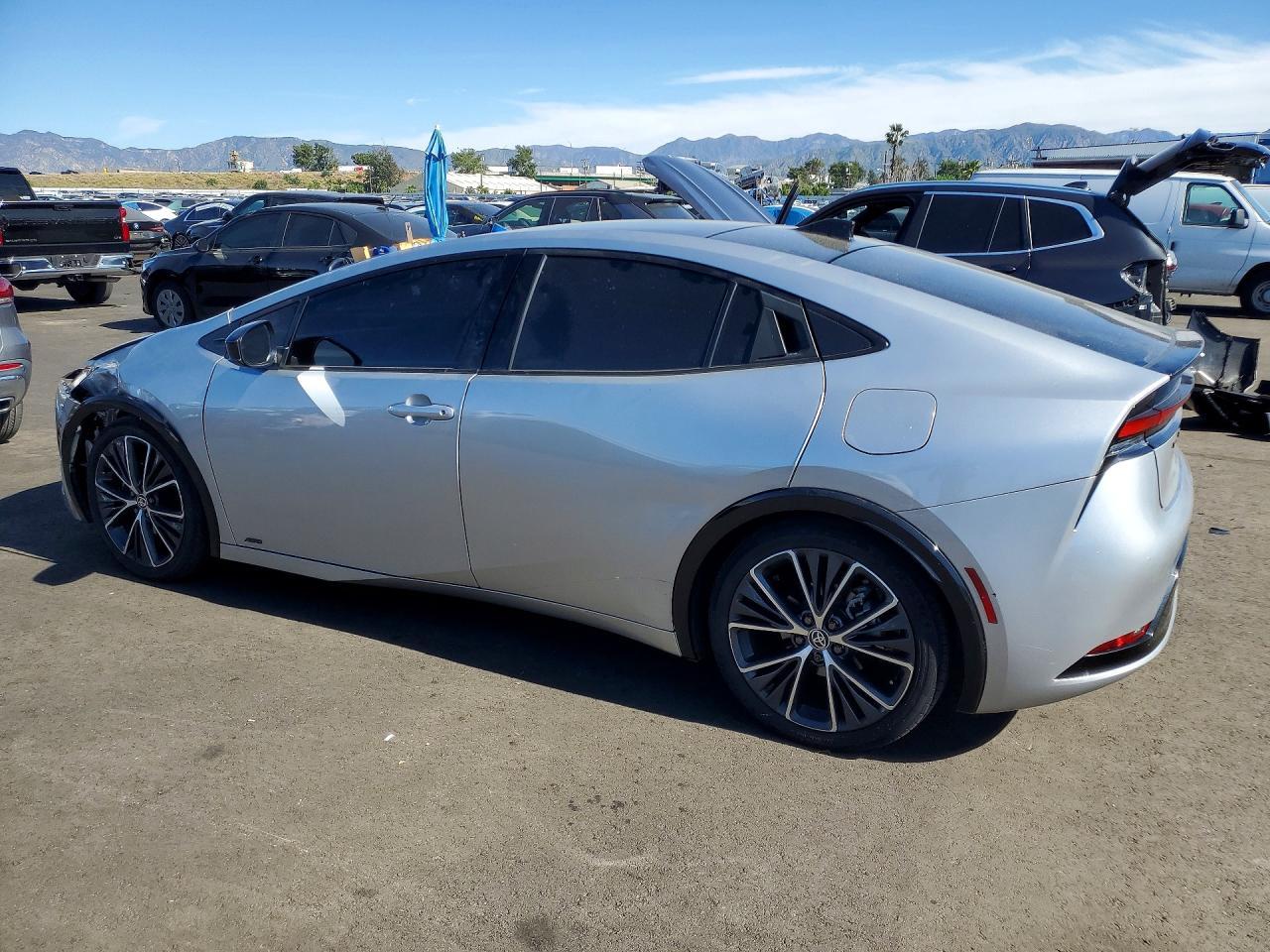 2024 Toyota Prius Xle - Фото 2