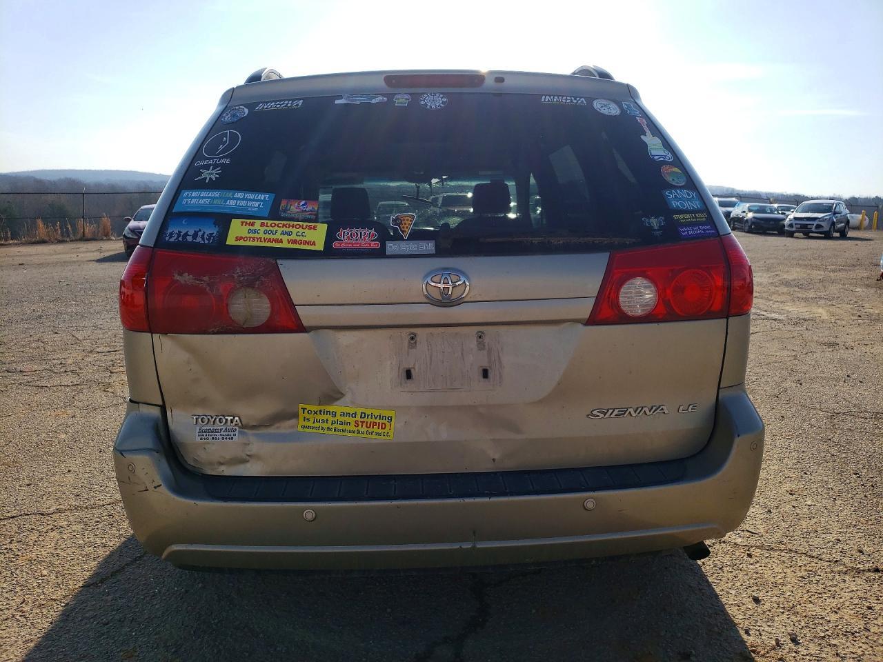 2008 Toyota Sienna Le 7-Passenger - Фото 6