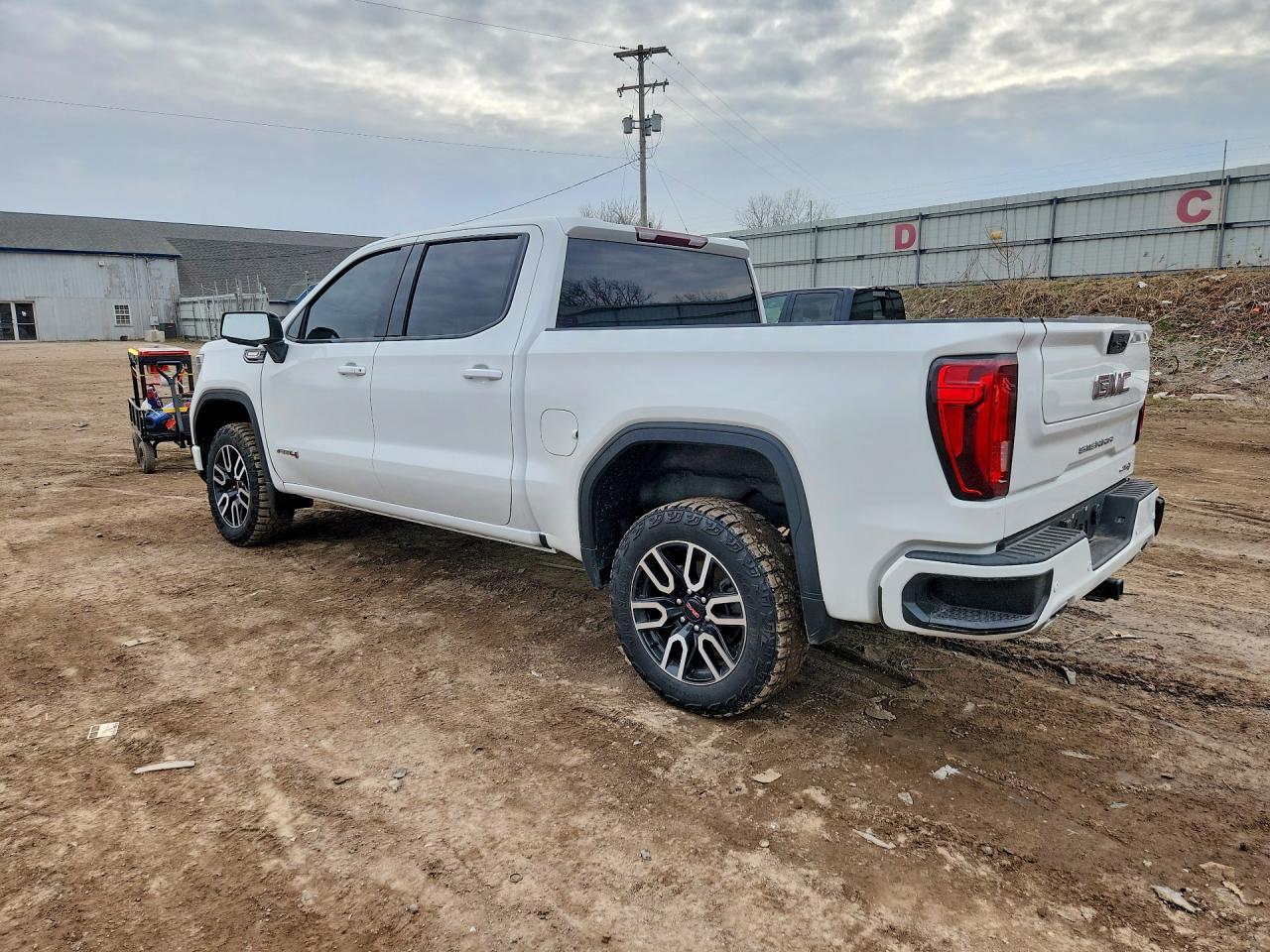 2023 GMC Sierra K1500 At4 - Фото 2