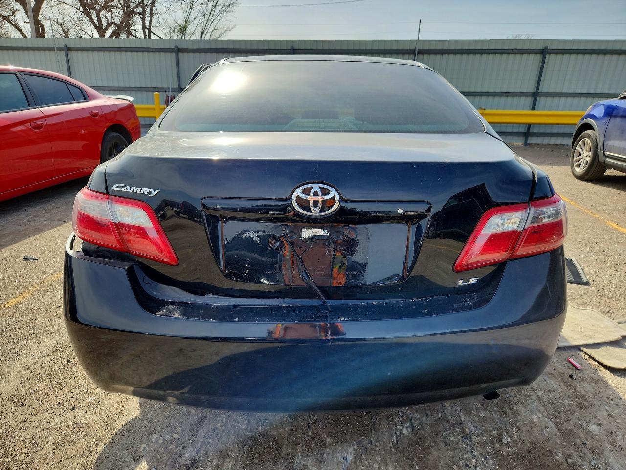 2009 Toyota Camry Le - Фото 6