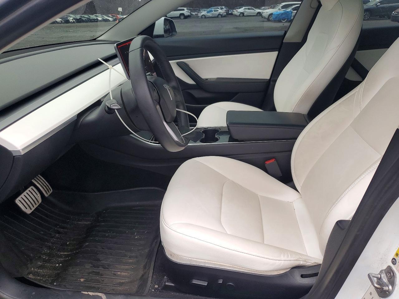 2020 Tesla Model 3 - Image 7