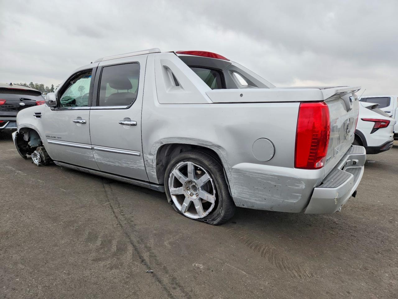 2011 Cadillac Escalade Ext Premium - Фото 2