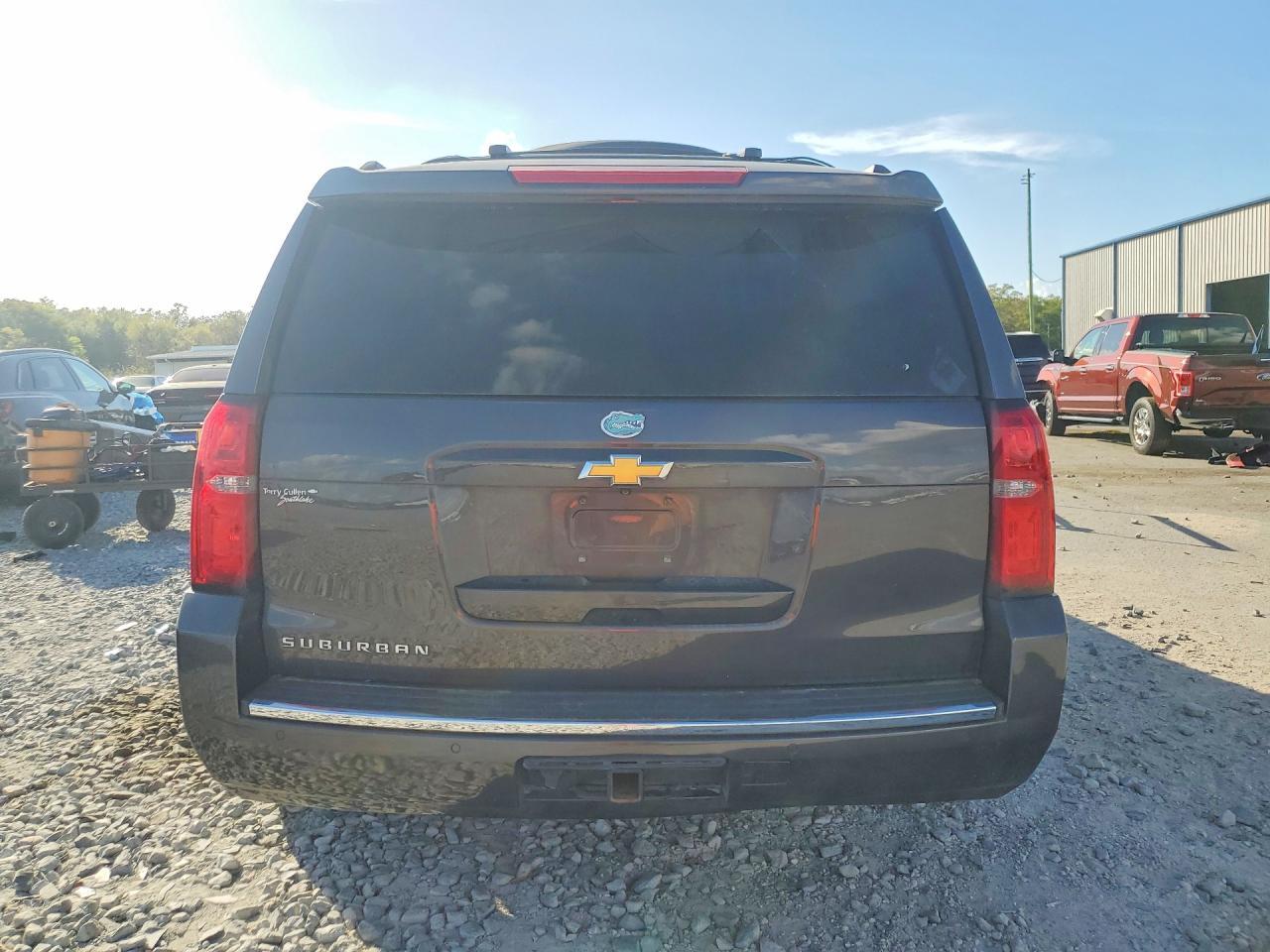 2015 Chevrolet Suburban C1500 Ltz - Image 6