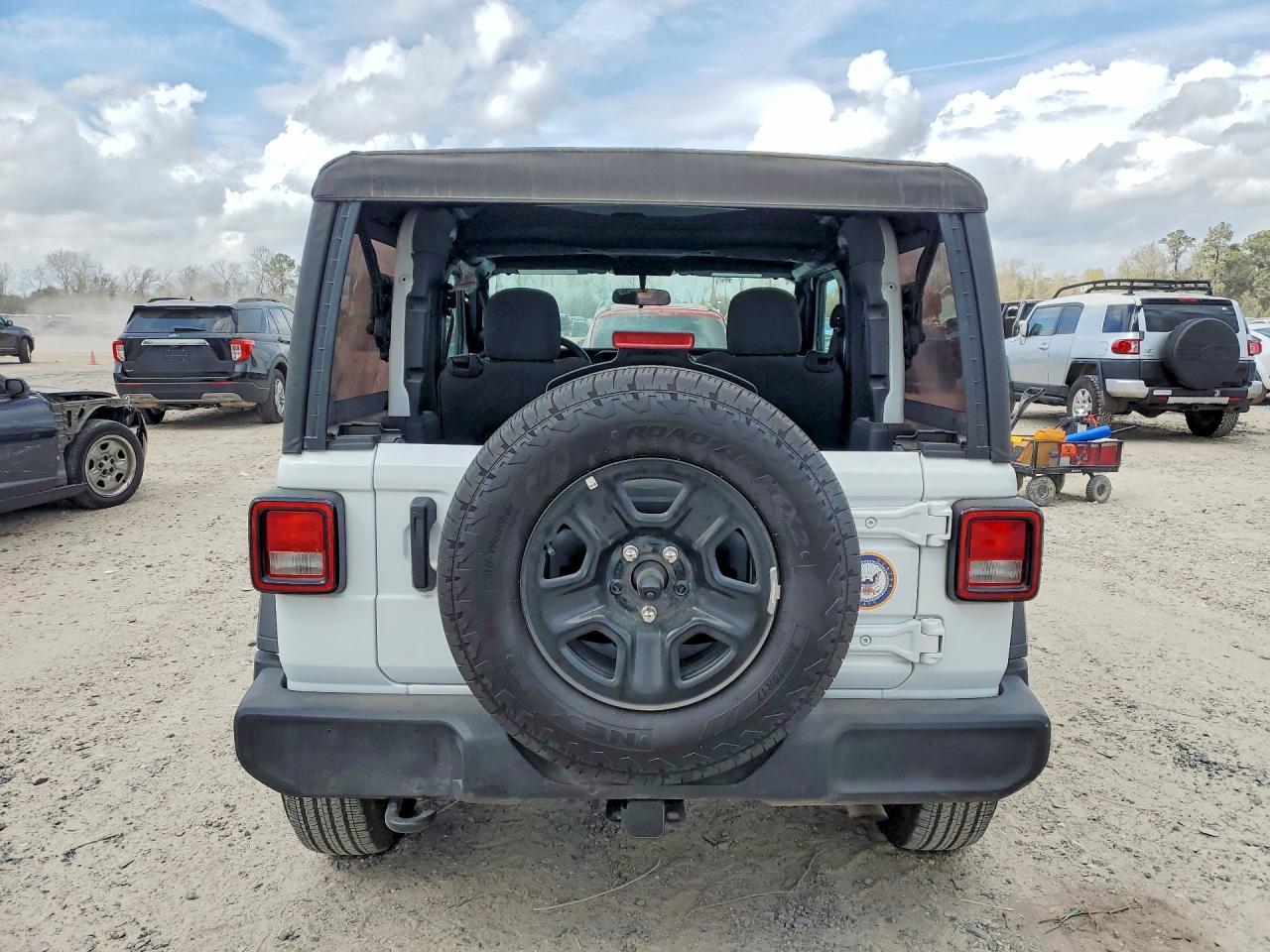 2025 Jeep Wrangler Sport - Фото 6