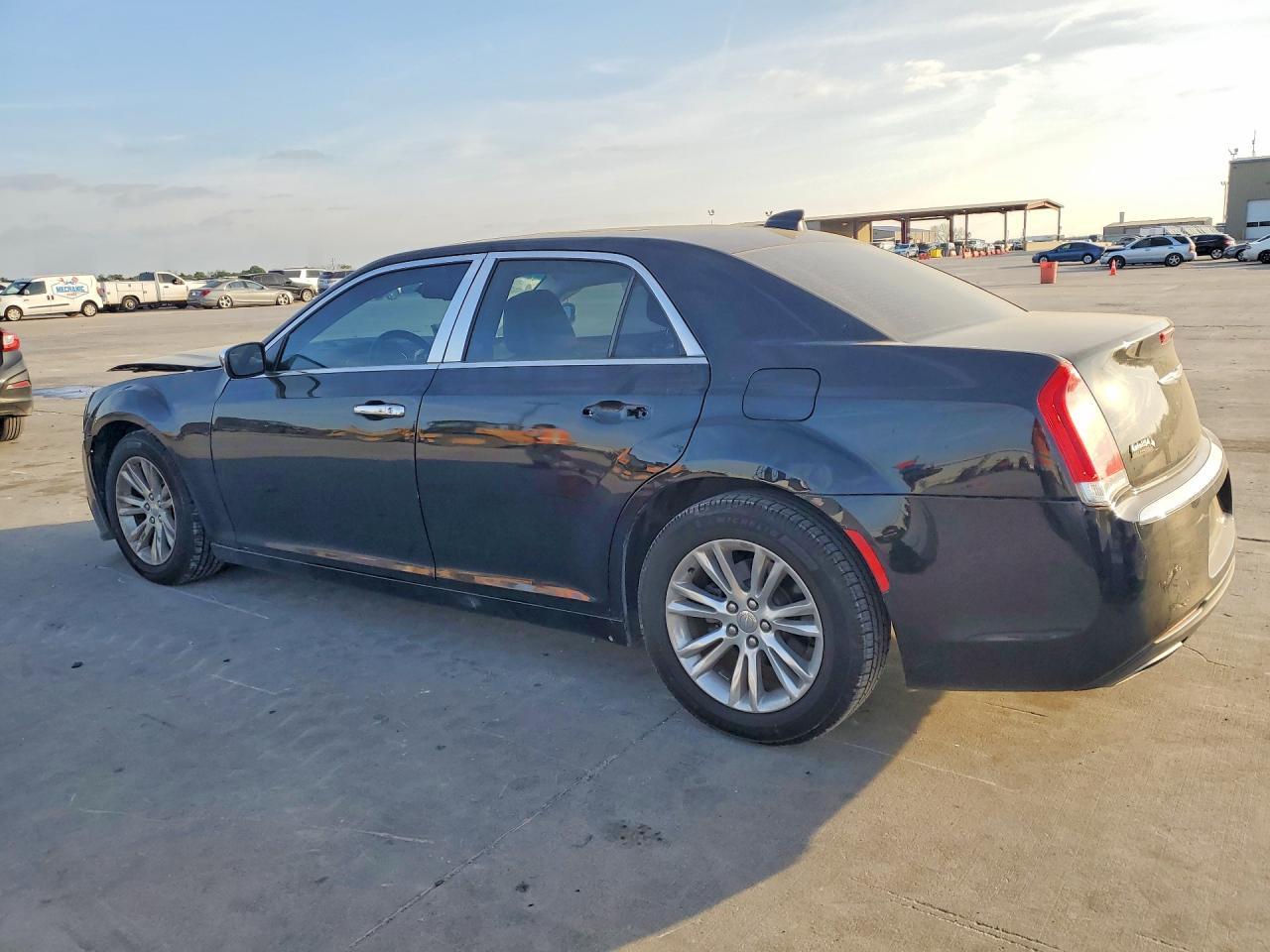 2017 Chrysler 300C - Image 2