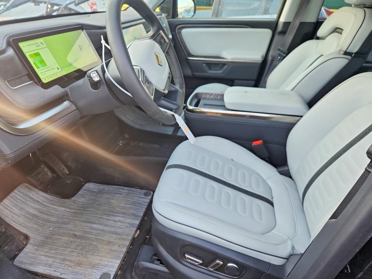 2026 Rivian R1S Adventure - Image 7