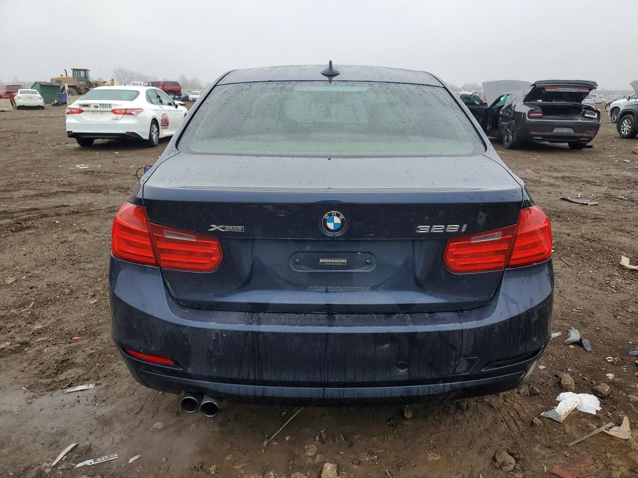 2013 BMW 328 Xi Sulev - Image 6