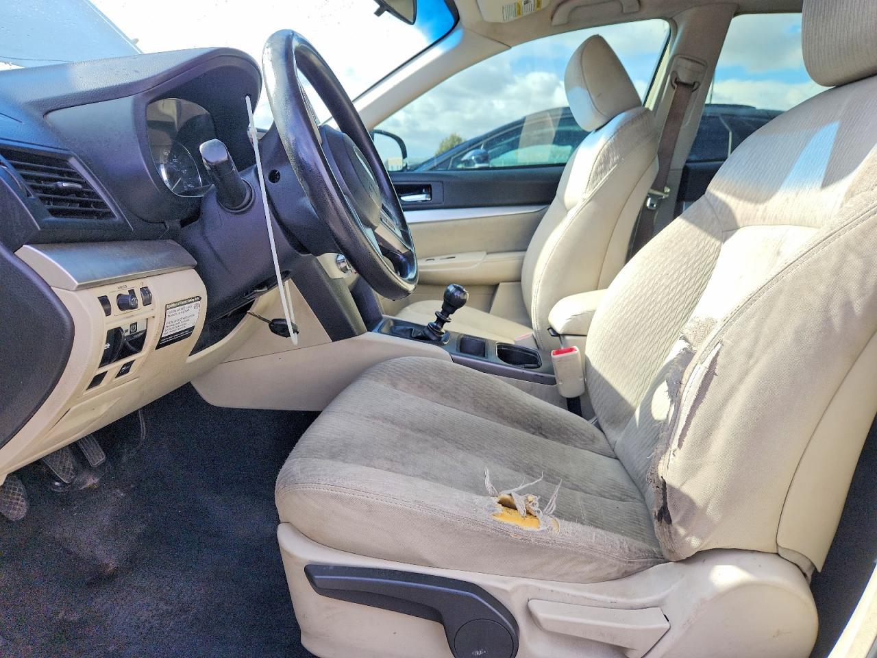 2010 Subaru Outback 2.5I - Фото 7