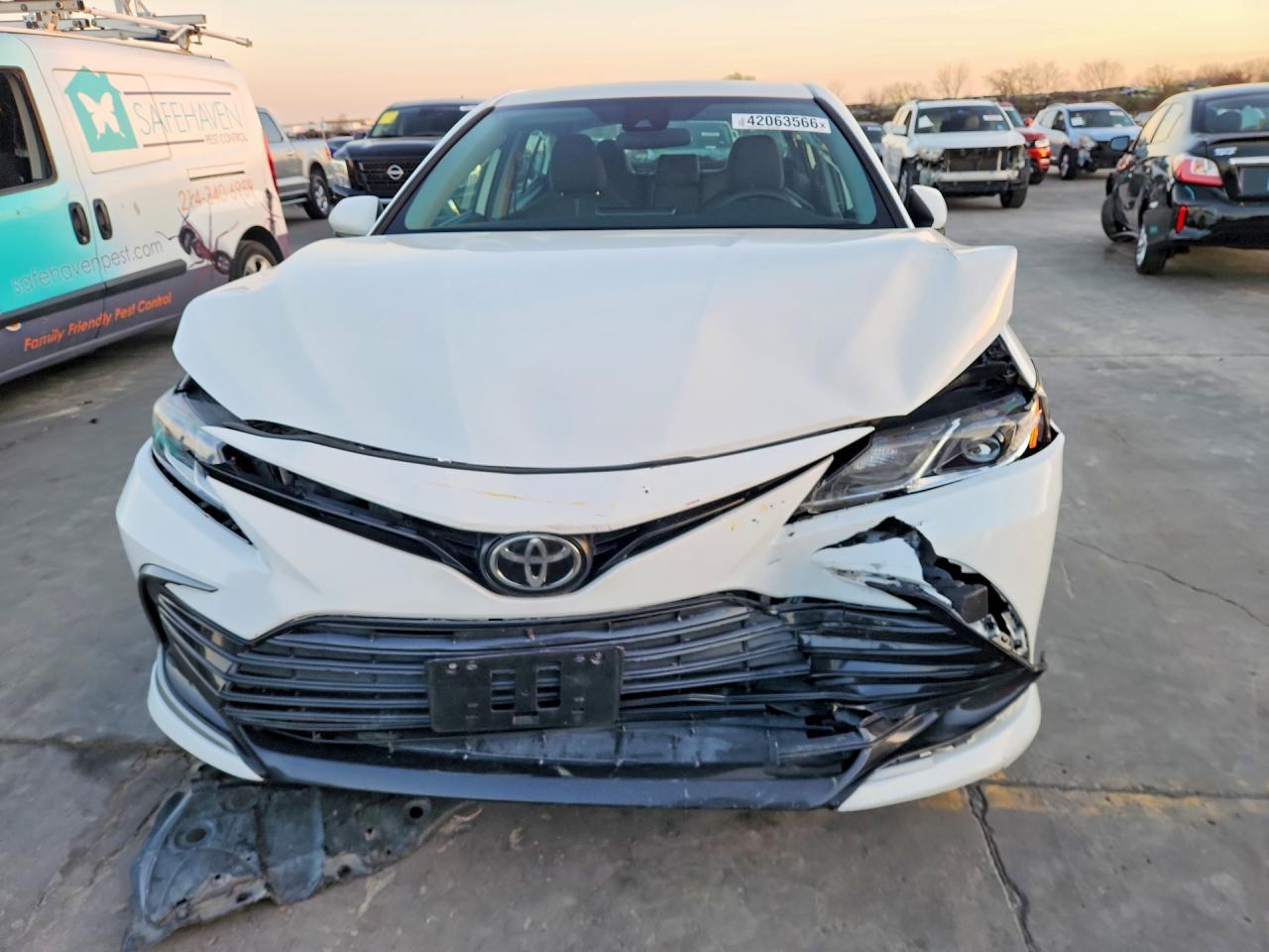 2021 Toyota Camry Le - Фото 5