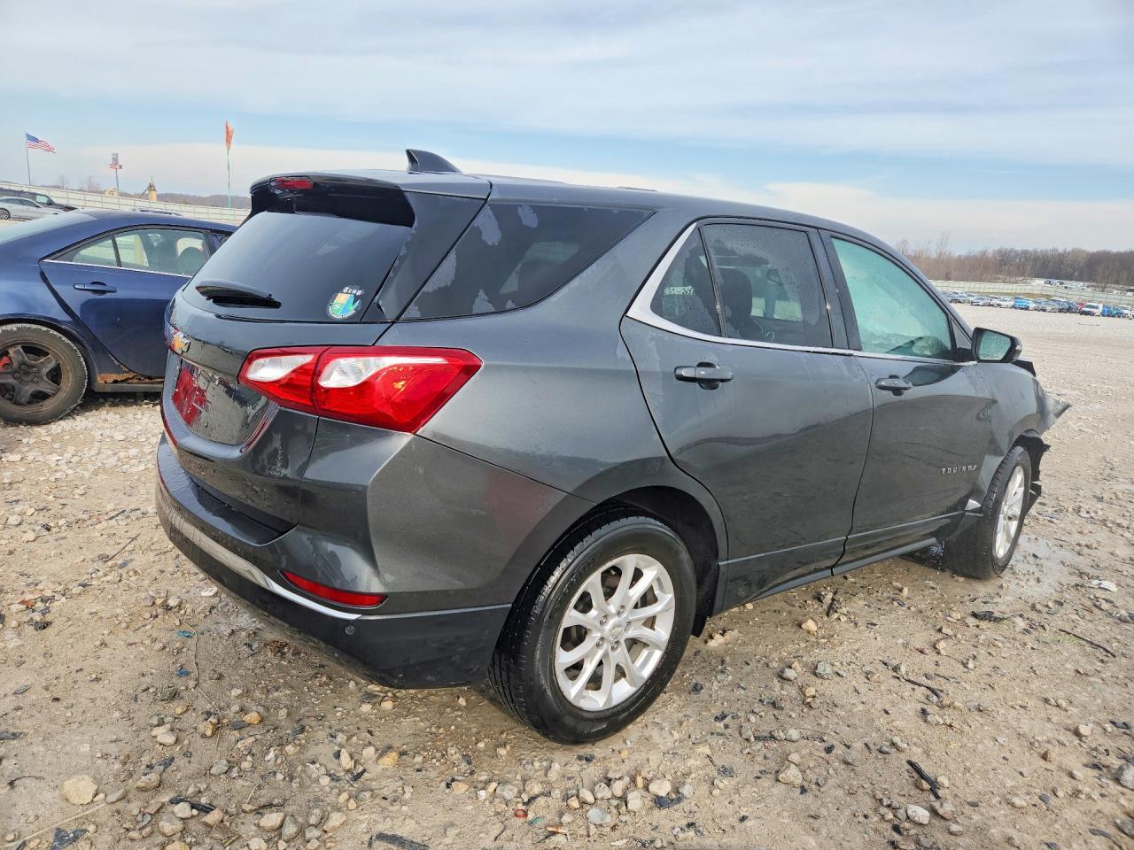 2018 Chevrolet Equinox Lt - Image 3