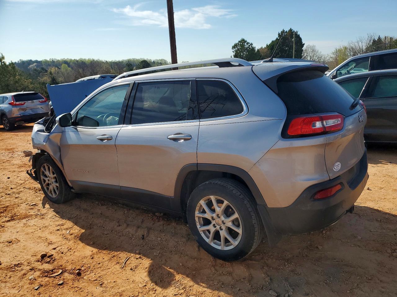 2018 Jeep Cherokee Latitude - Фото 2