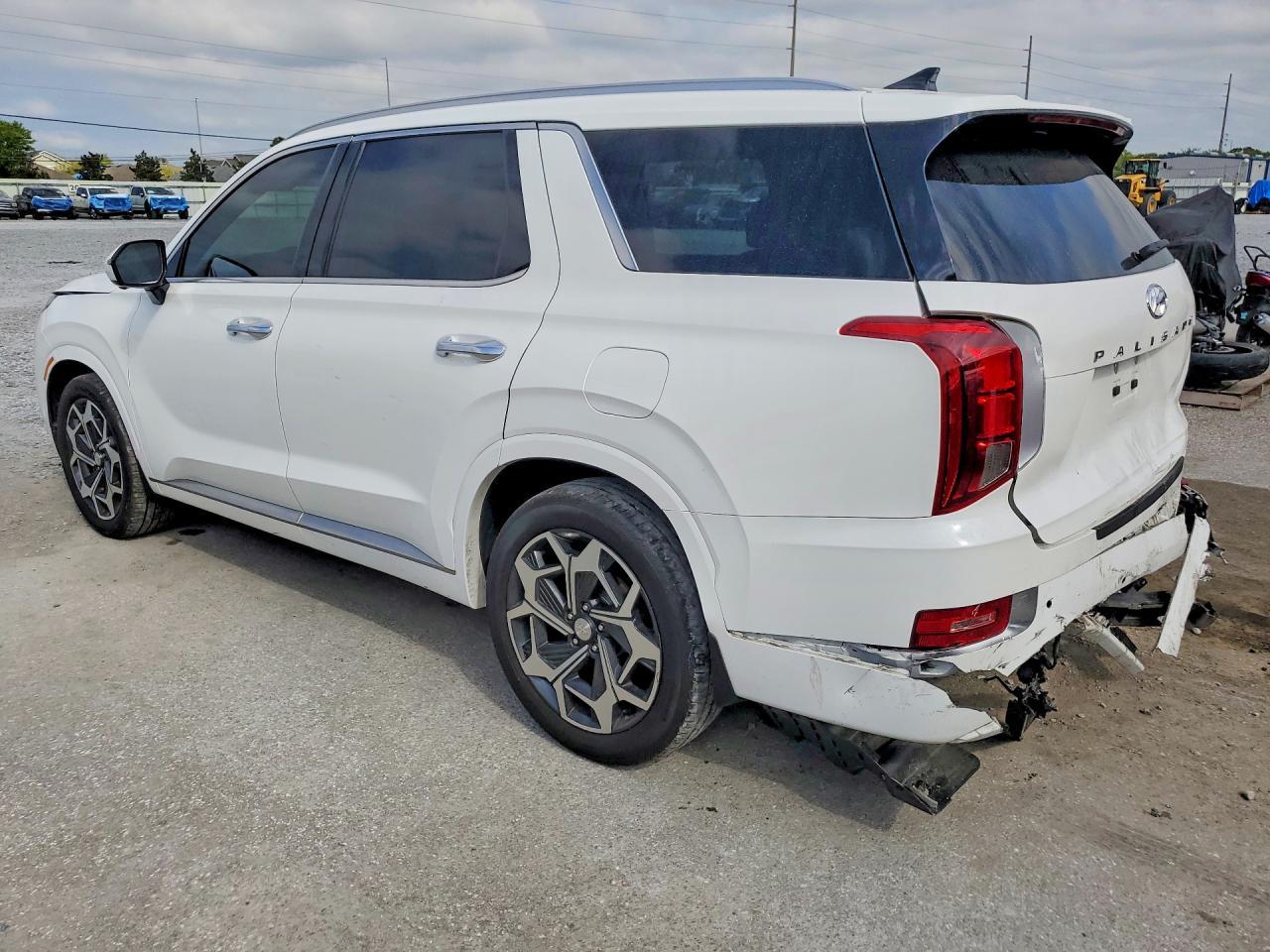2022 Hyundai Palisade Calligraphy - Image 2