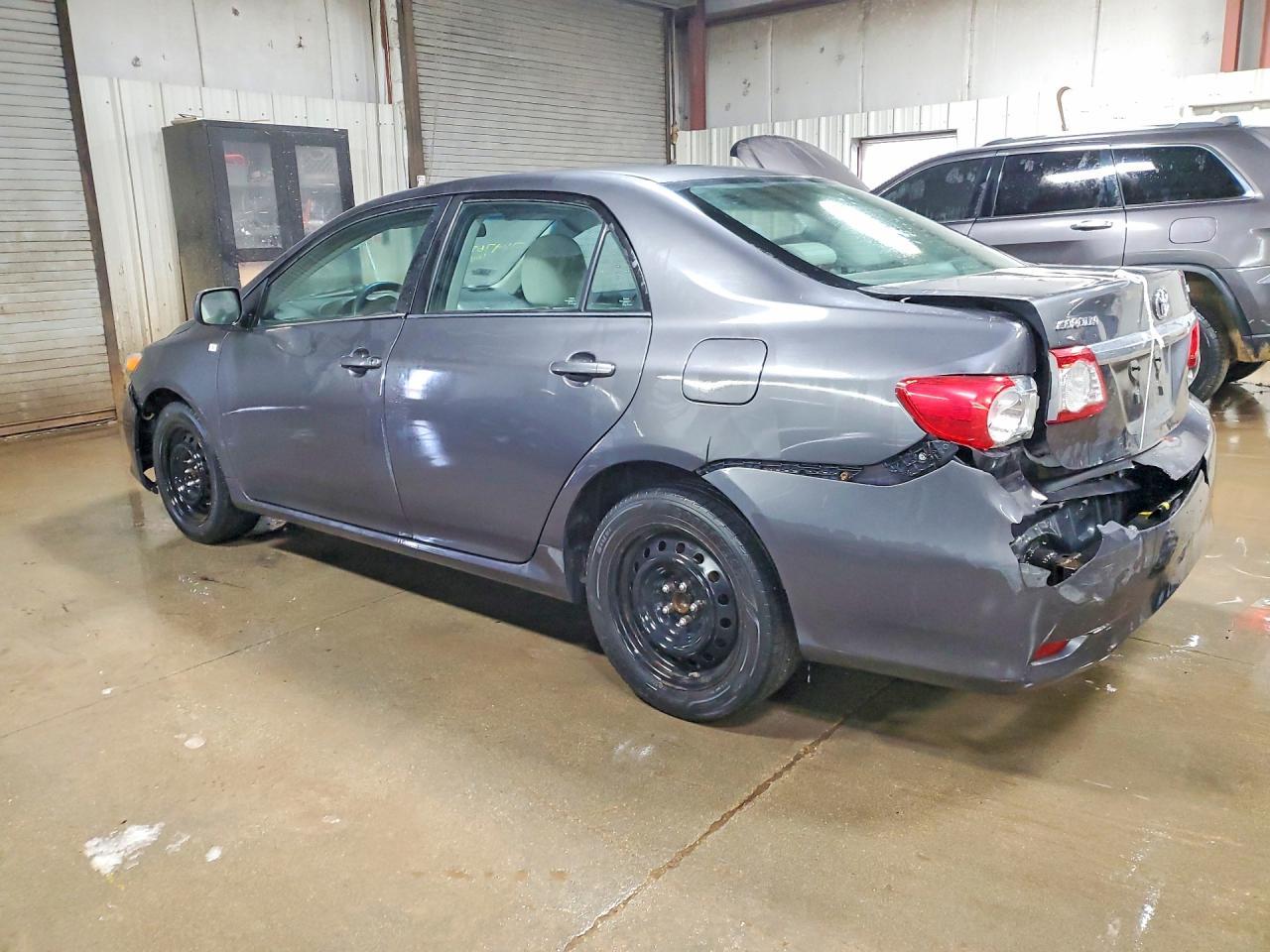 2013 Toyota Corolla Le - Фото 2