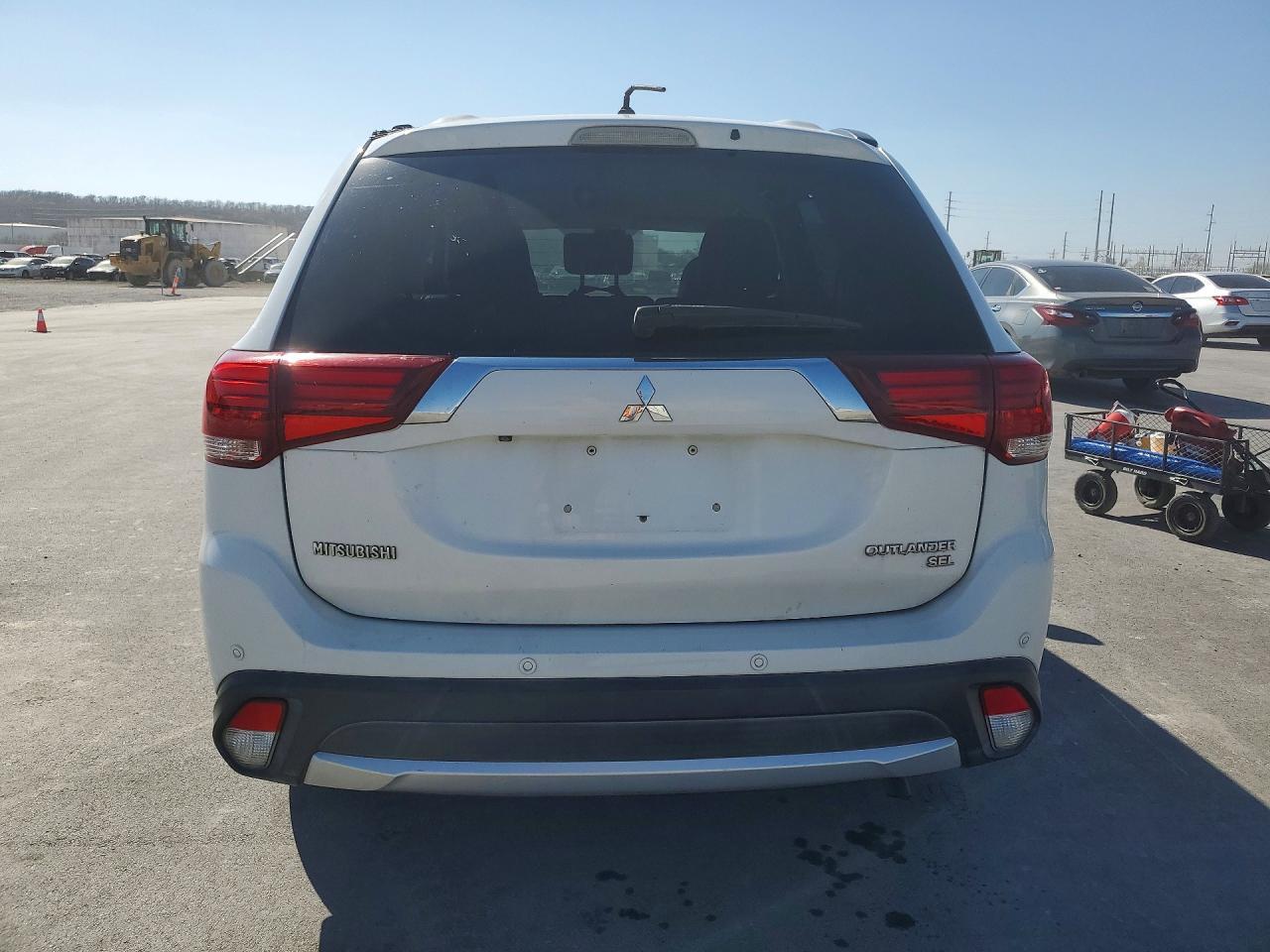 2016 Mitsubishi Outlander Se - Фото 6