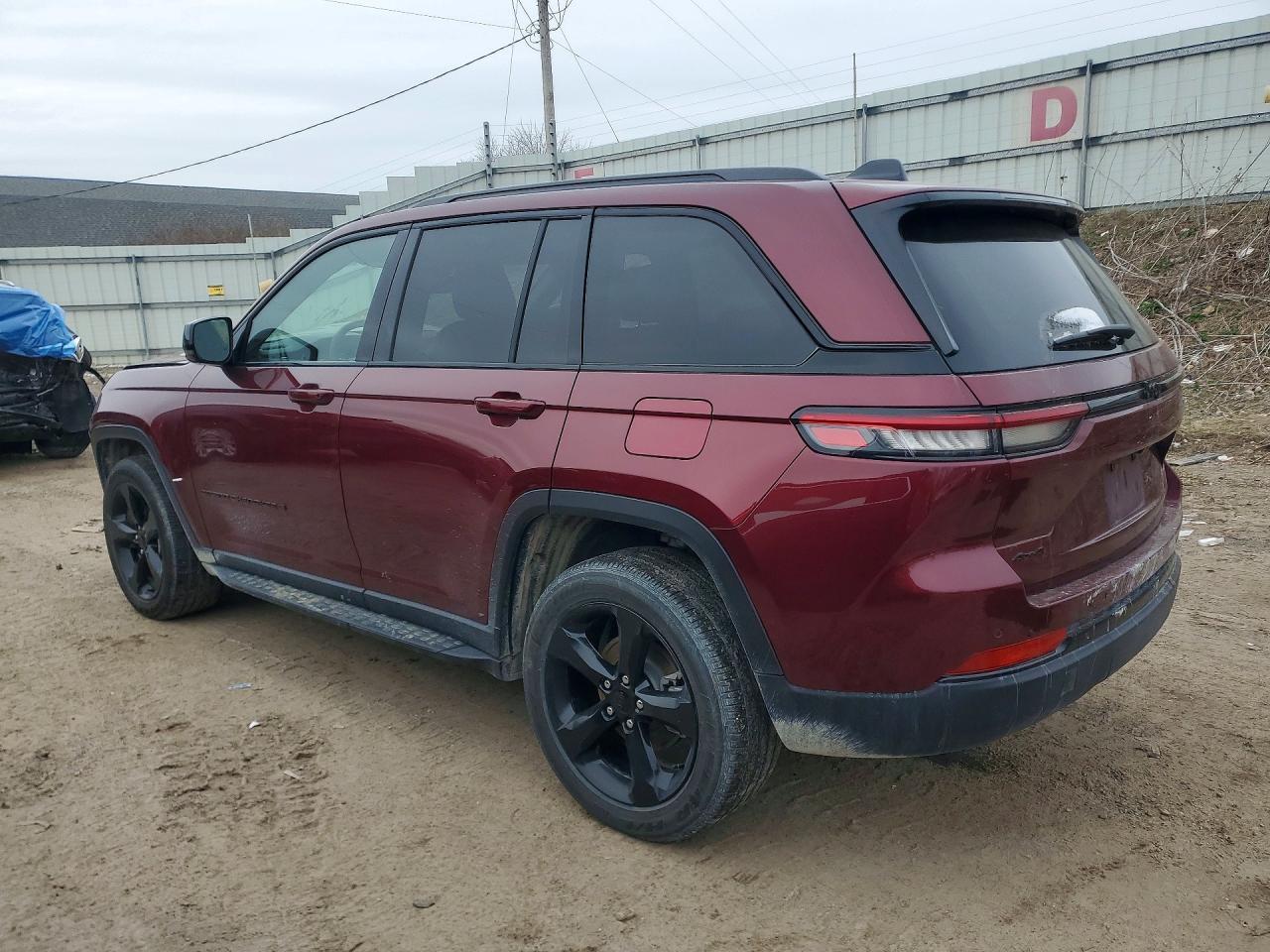 2024 Jeep Grand Cherokee Laredo - Фото 2