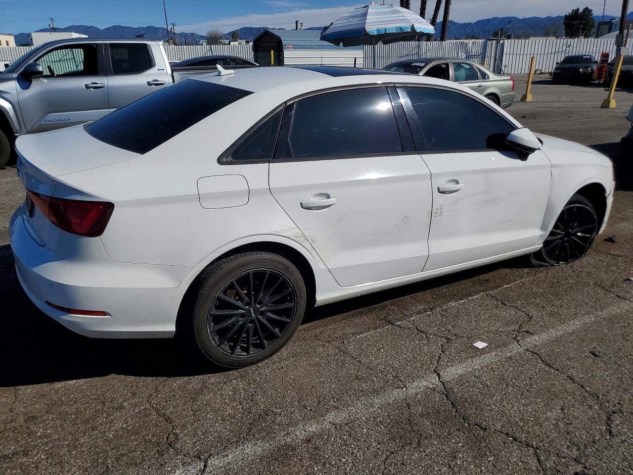 2016 Audi A3 Premium - Фото 3