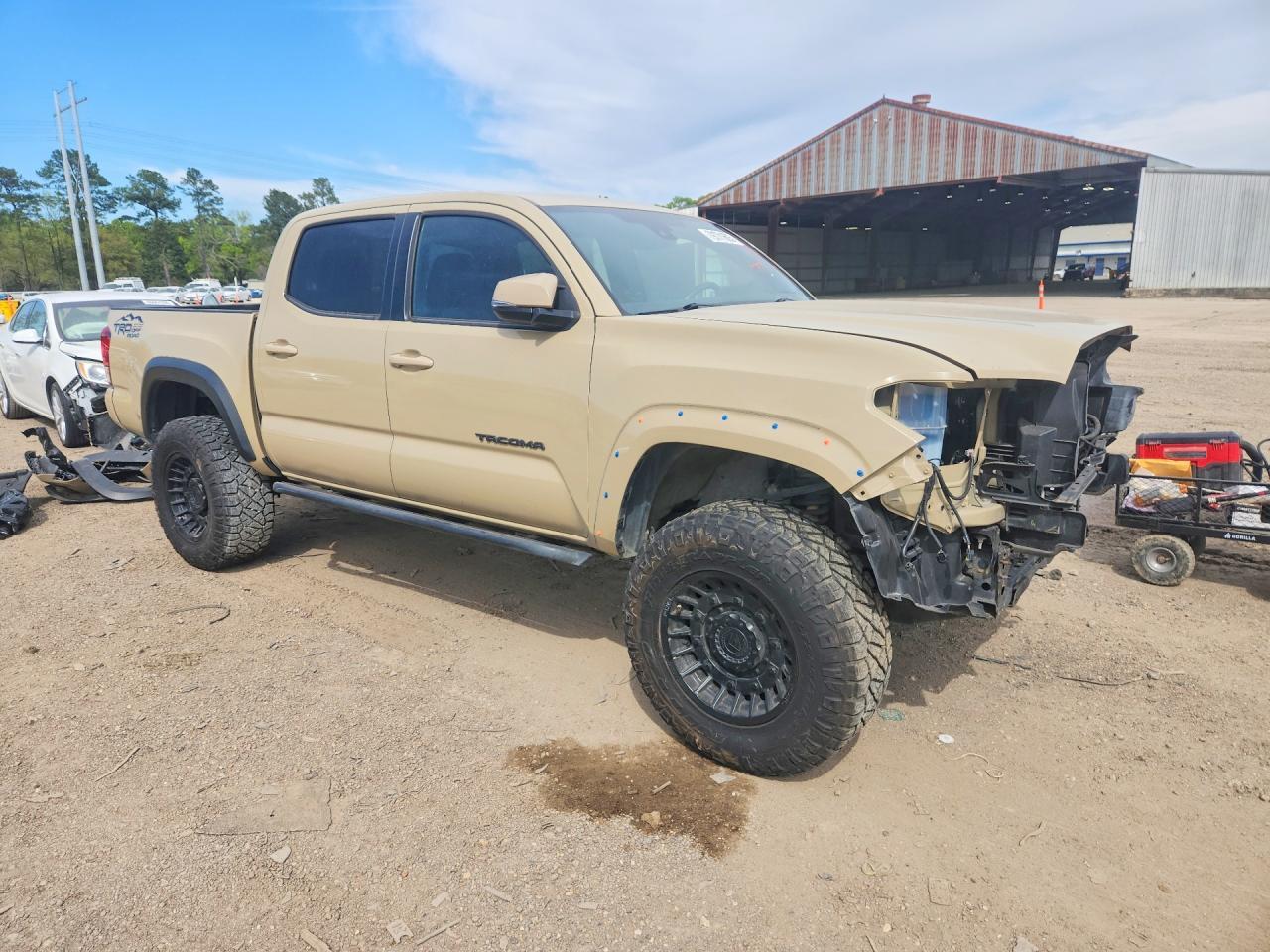 2018 Toyota Tacoma Sr V6 - Image 4
