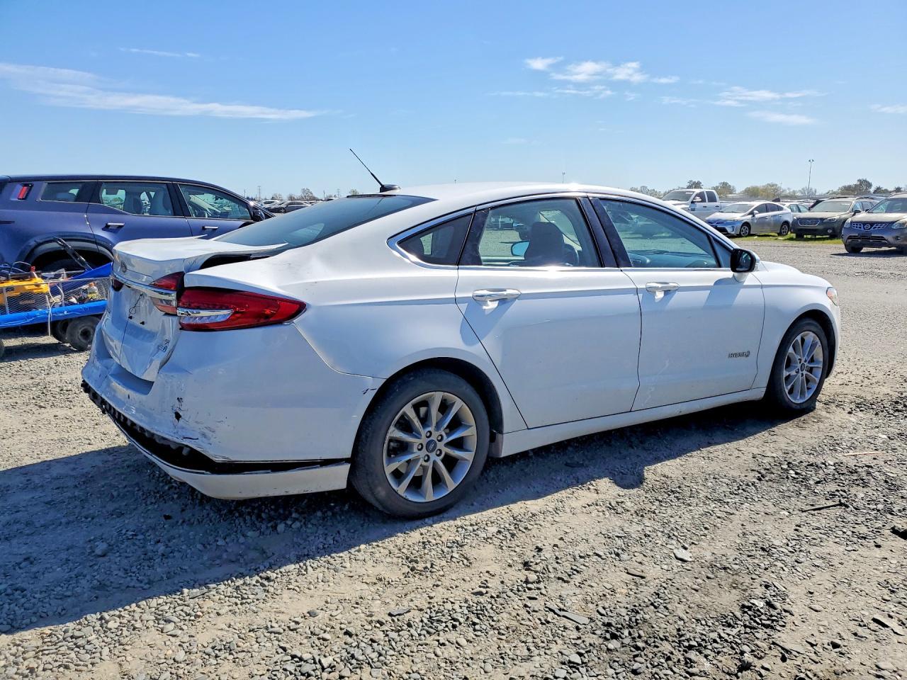2017 Ford Fusion Se Hybrid - Image 3