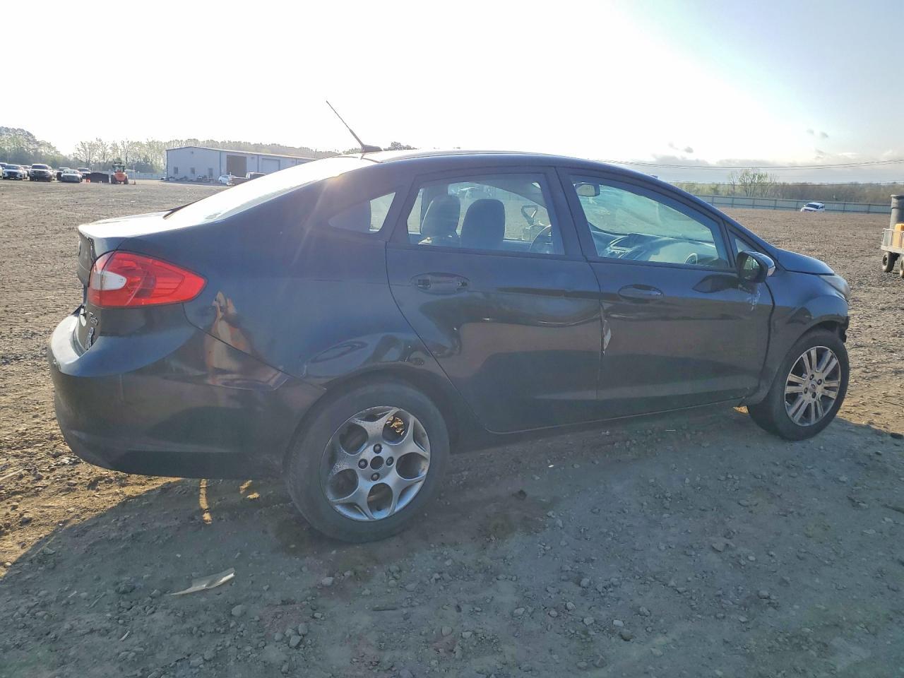 2011 Ford Fiesta Sel - Image 3
