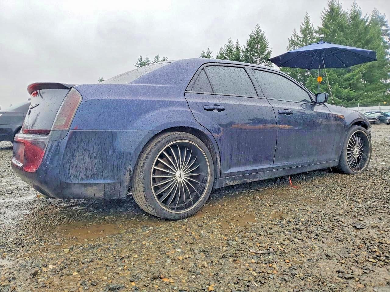 2012 Chrysler 300 - Image 3