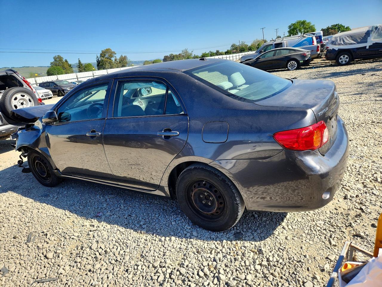 2010 Toyota Corolla Le - Image 2
