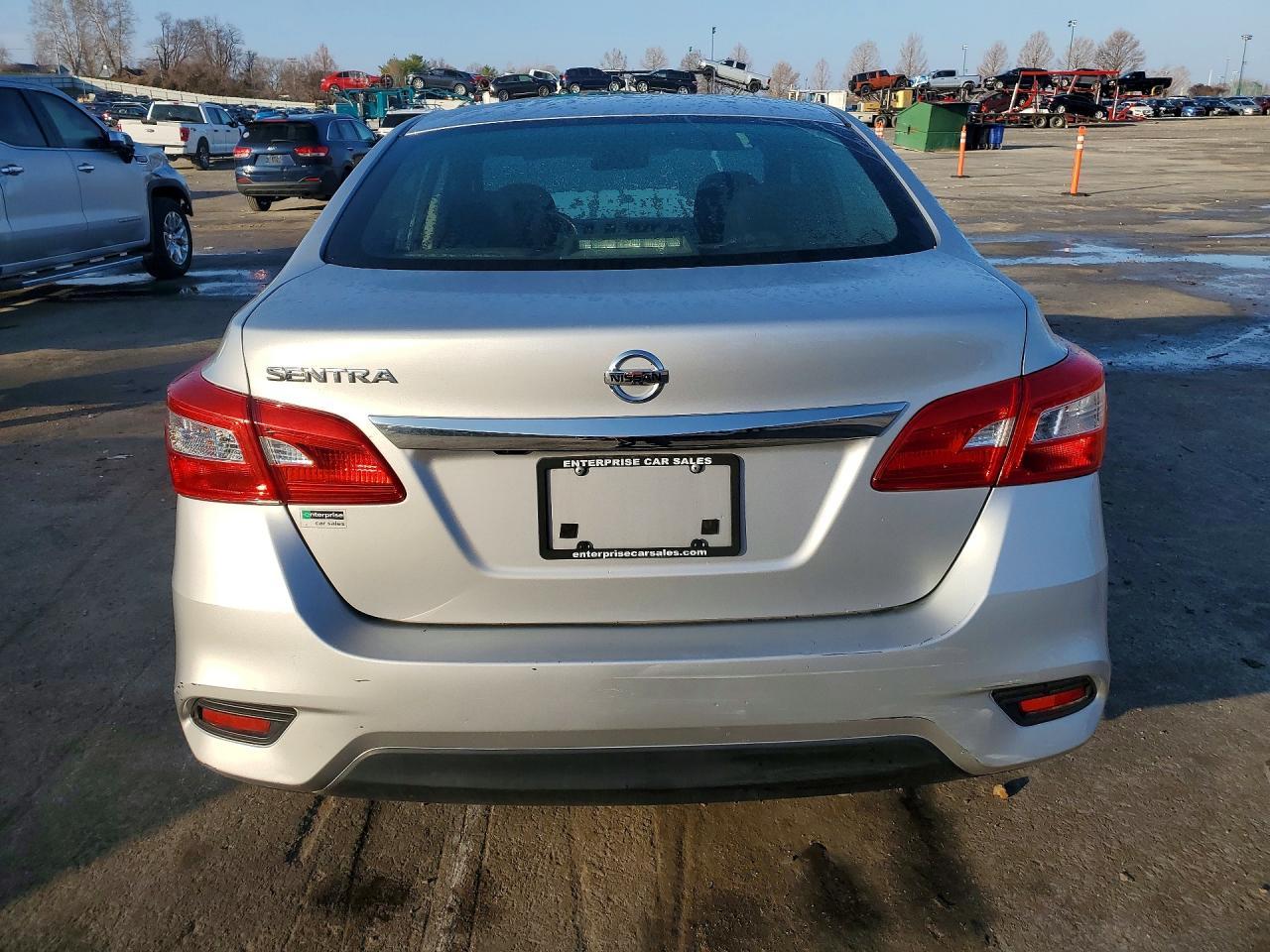 2019 Nissan Sentra S - Фото 6