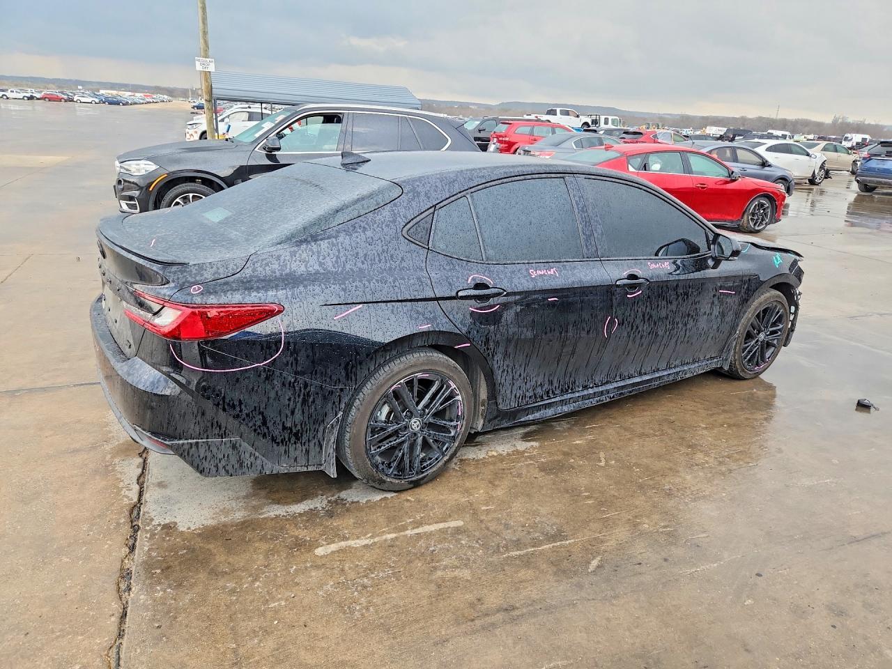 2025 Toyota Camry Se - Image 3